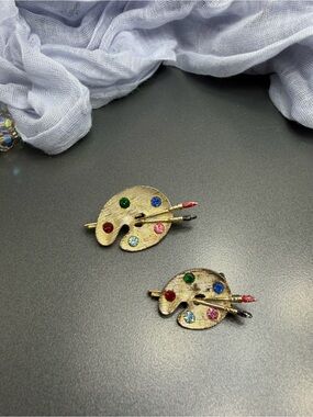Vintage Gold Artist Palette Brooches #317ub